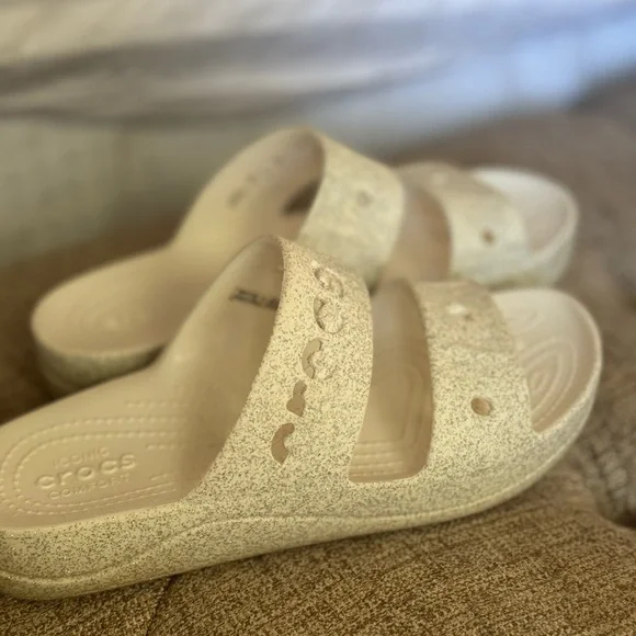 Crocs sandals, white w/sparkles , size 8 - Picture 5 of 6